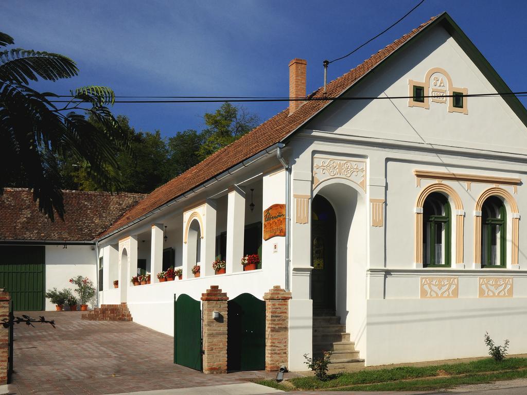 Penzion Florian Vendeghaz Villánykövesd Exteriér fotografie